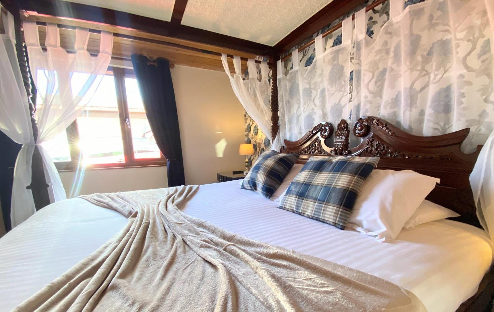 Villa Lomond 5 With Private Hot Tub - Fife - Loch Leven - Lomond Hills - Pet Friendly à Kelty Extérieur photo
