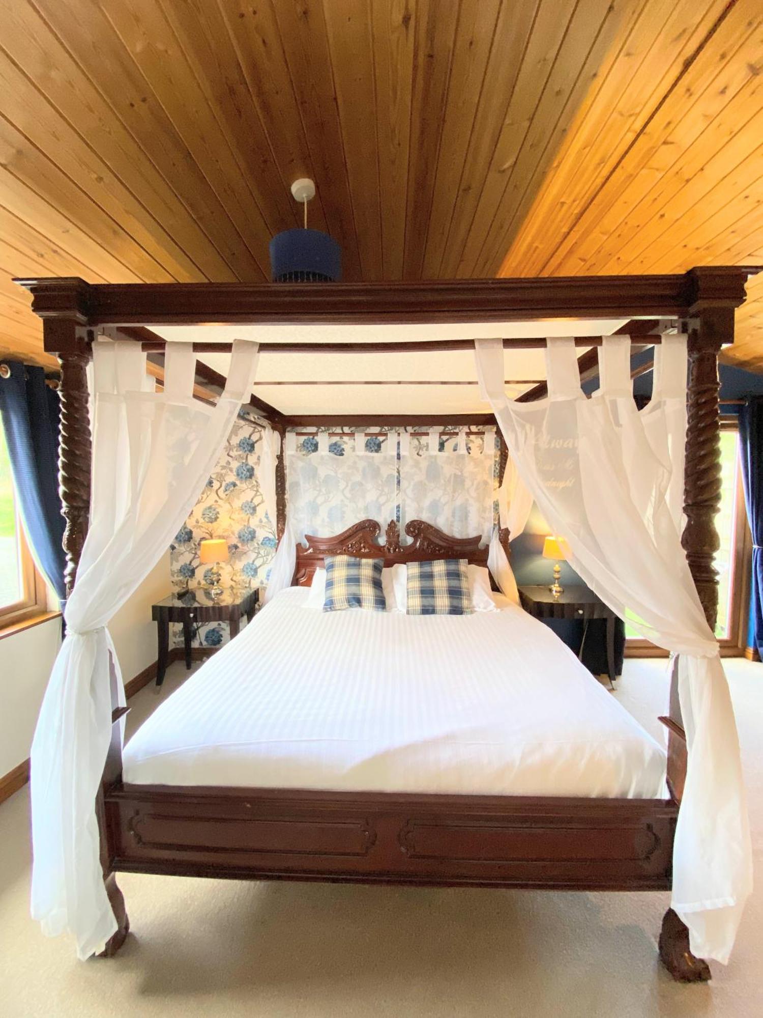 Villa Lomond 5 With Private Hot Tub - Fife - Loch Leven - Lomond Hills - Pet Friendly à Kelty Extérieur photo