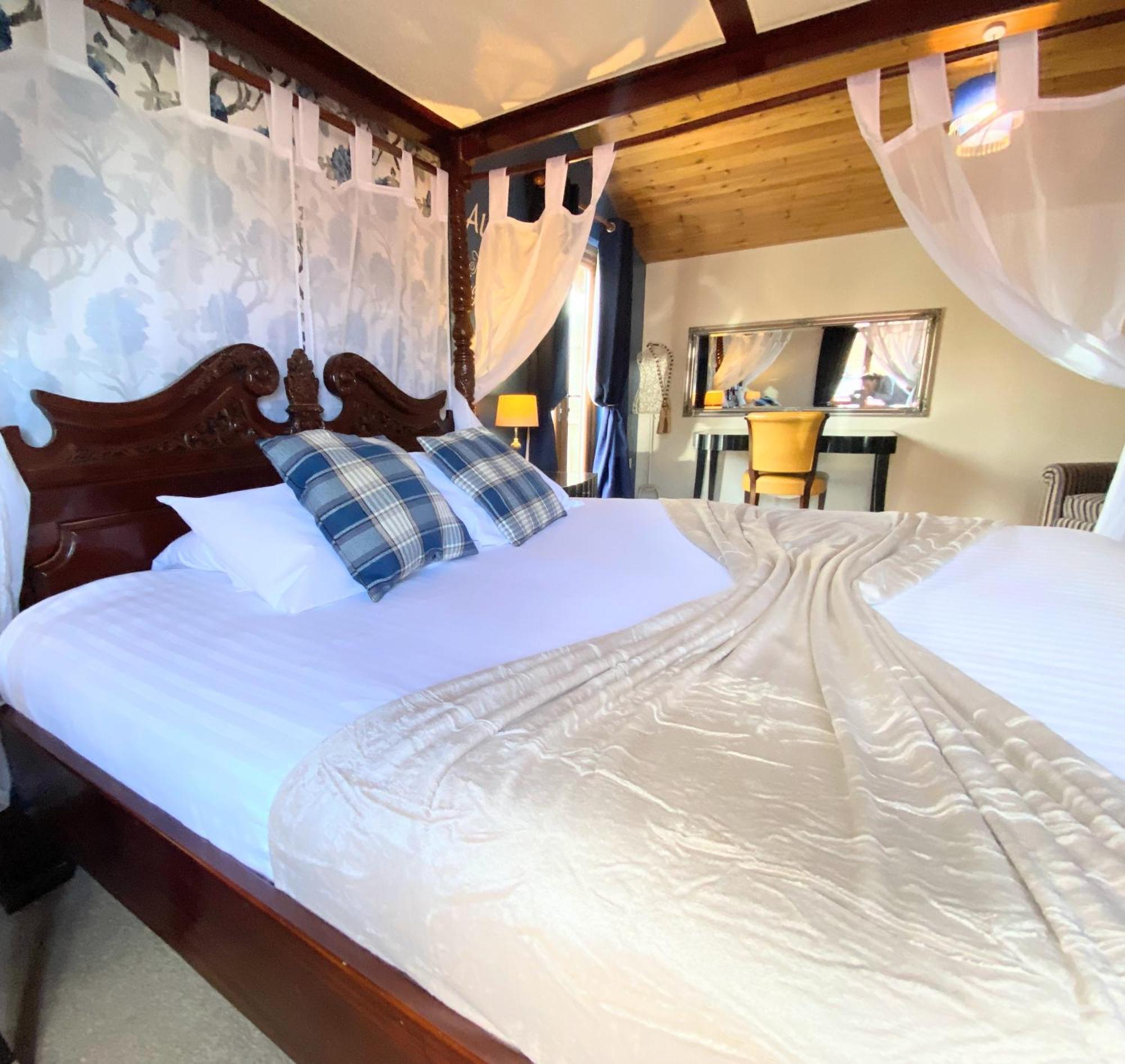Villa Lomond 5 With Private Hot Tub - Fife - Loch Leven - Lomond Hills - Pet Friendly à Kelty Extérieur photo